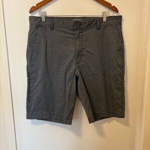 G. H. Bass & Co Grey Men's Shorts Size 36